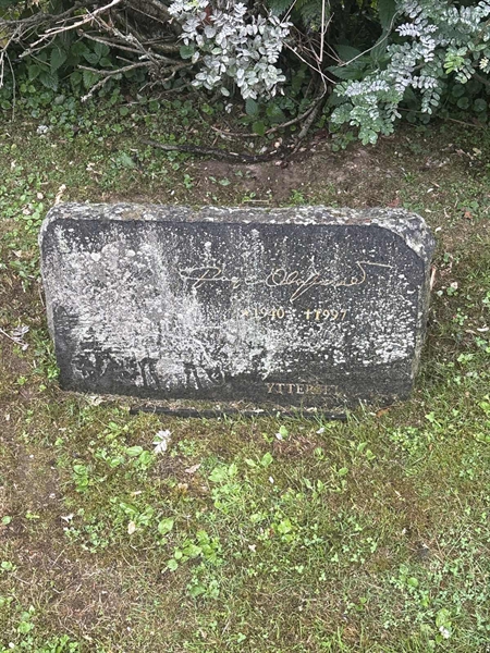 Grave number: 002 2   512
