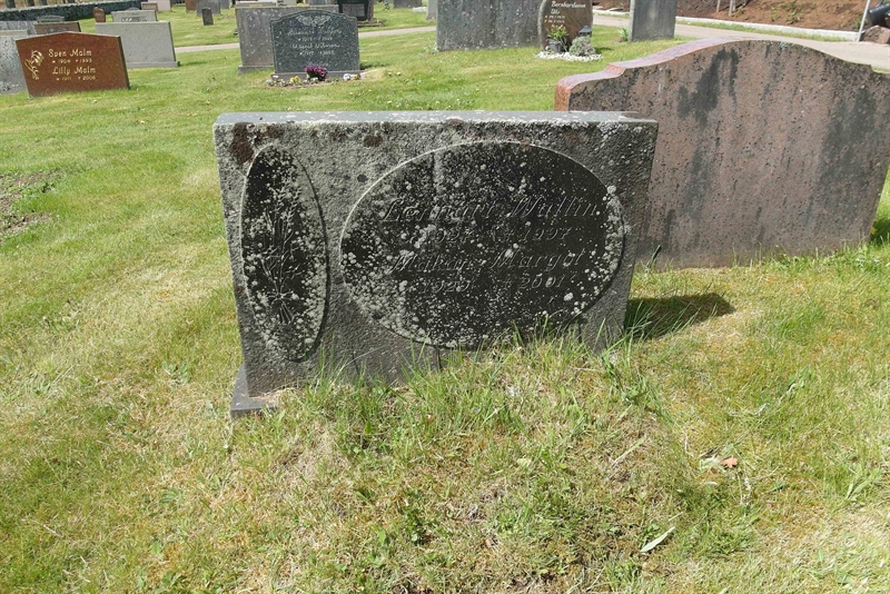 Grave number: 01 P   167, 168