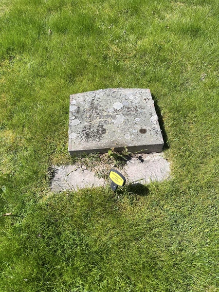 Grave number: 3 Ga 04    36-37