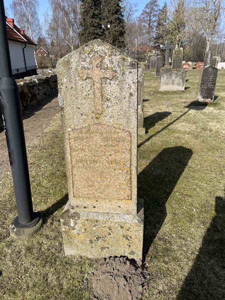 Grave number: VV D    64