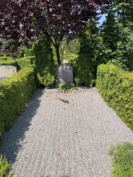 Grave number: NK VI    66