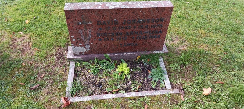 Grave number: JÄ V   136, 137