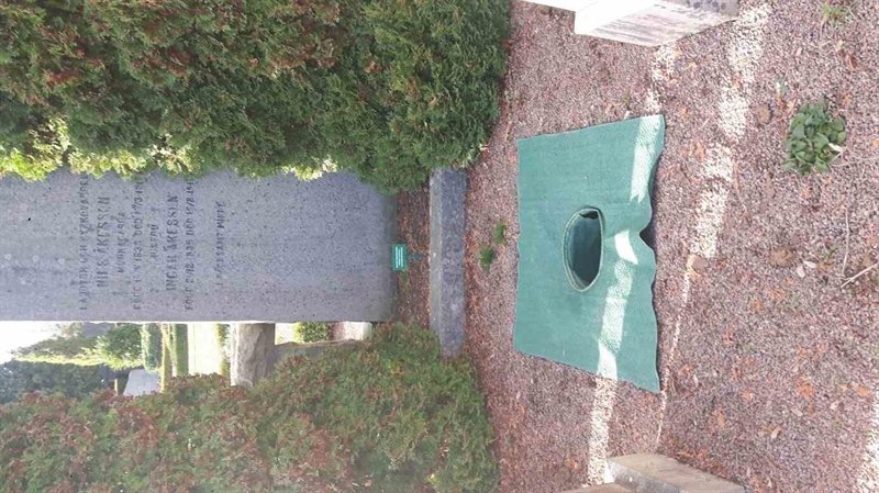 Grave number: sv   396, 397, 398, 399