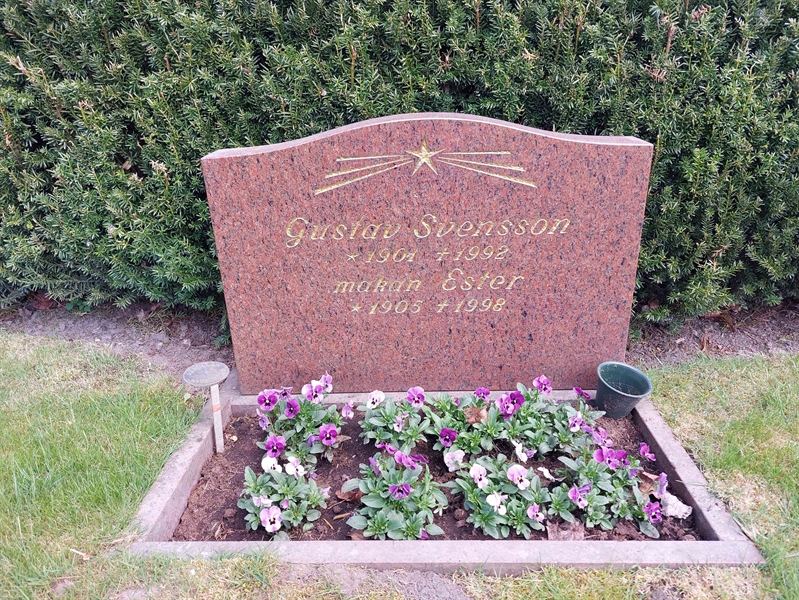 Grave number: HÖ 9   87, 88