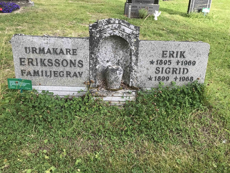 Grave number: UÖ KY   143, 144