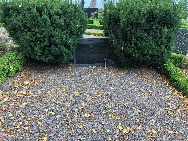 Grave number: Kå 21    14, 15