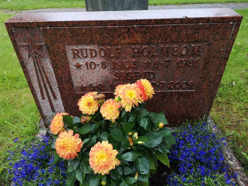 Grave number: NK 12    15