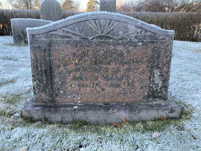 Grave number: 7 Ga 09    33-34