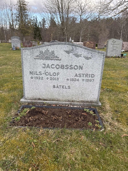 Grave number: LO 214, 215