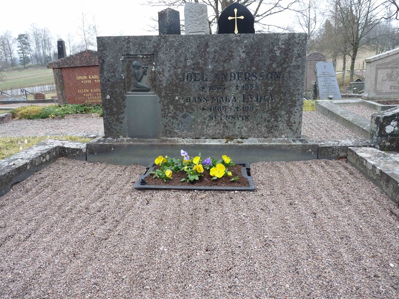 Grave number: JÄ 3   18