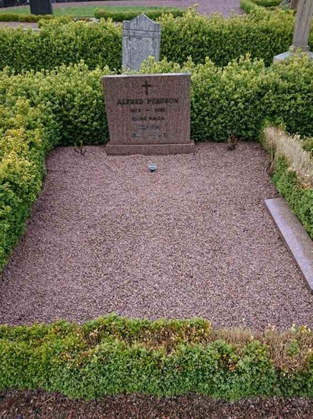 Grave number: Kå 04     4, 5