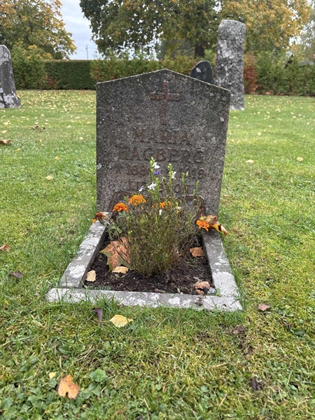 Grave number: 4 1C    25