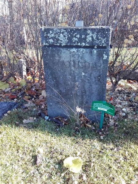 Grave number: NO 23   301