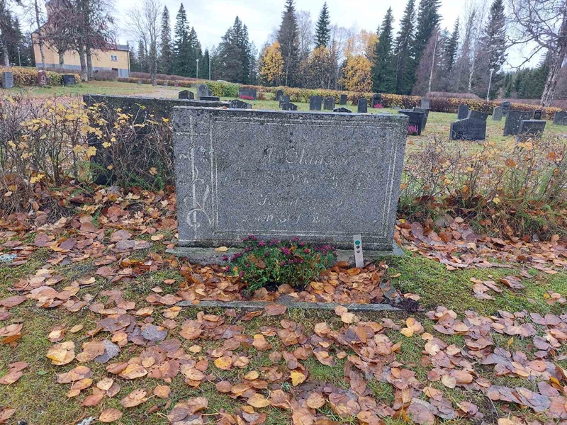 Grave number: RG B    34