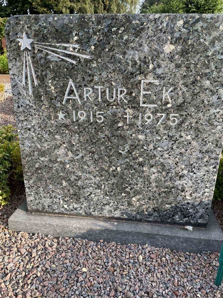 Grave number: EK K 1    63