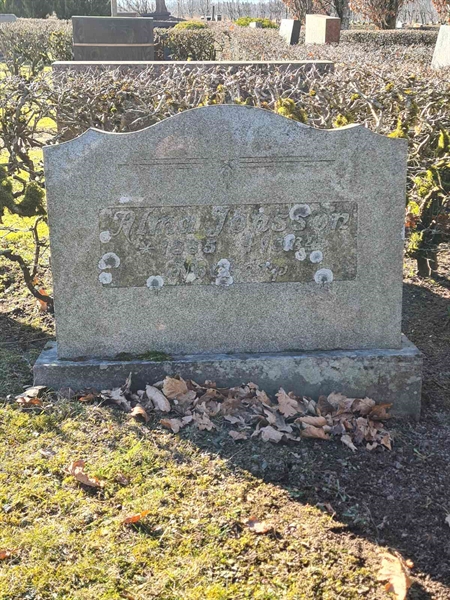 Grave number: Ä N H 132