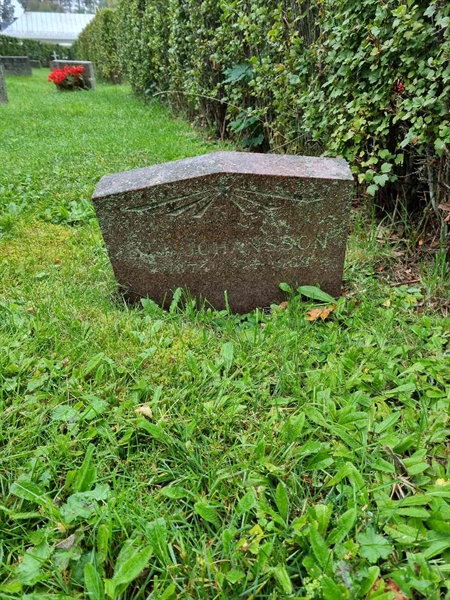Grave number: 1 18   96