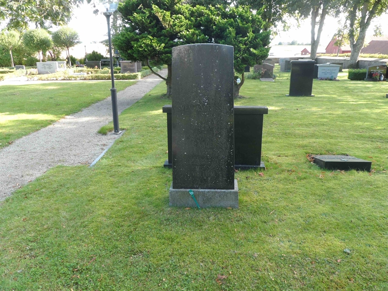 Grave number: SK F    51, 52