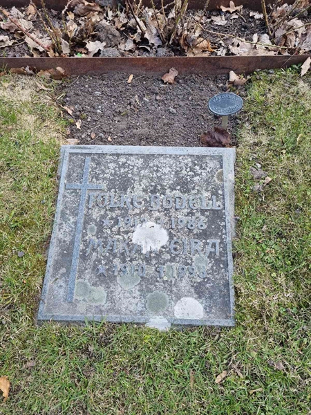 Grave number: 1 02  406