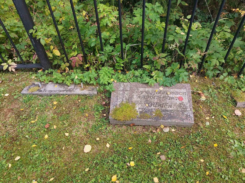 Grave number: FÖ 4    39