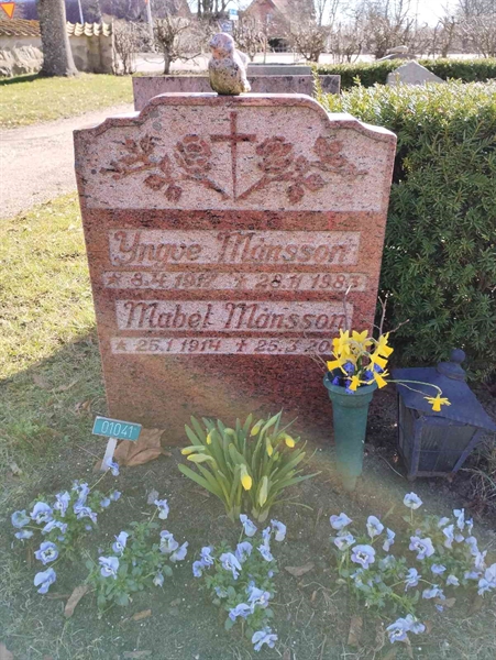 Grave number: NÅ U01    41