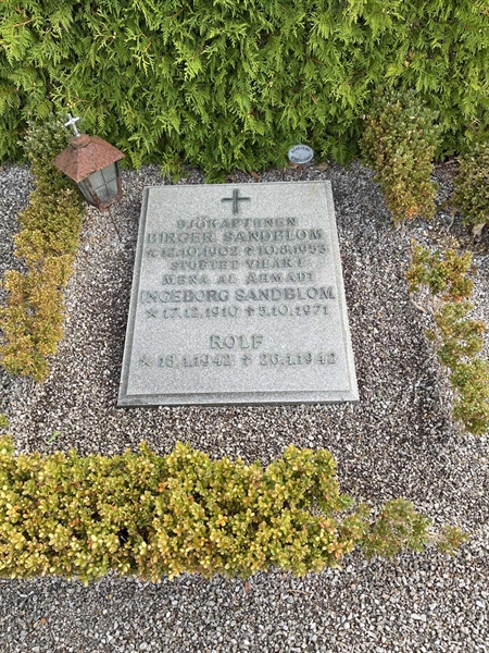 Grave number: NK Urn k     4