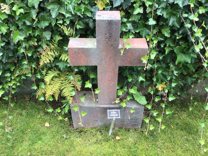 Grave number: 20 H   101-102