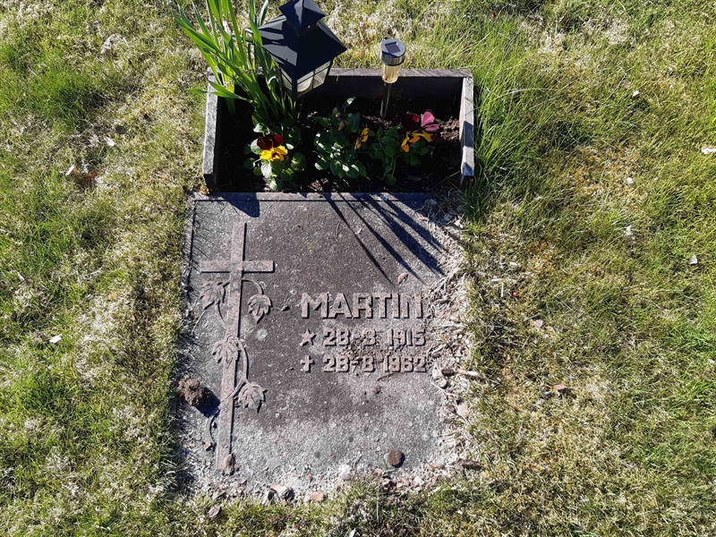 Grave number: KA 03    16
