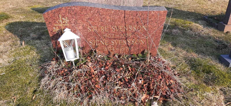 Grave number: NK 1   111, 112