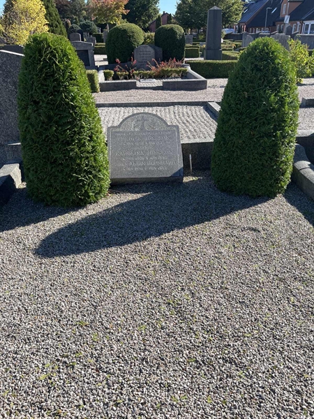 Grave number: VK III    53