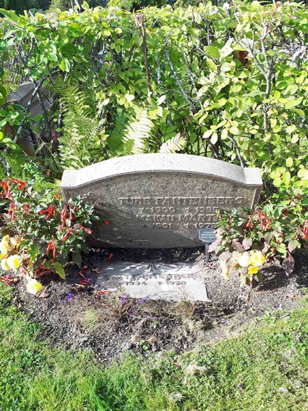 Hautatunnus: NK F B   194B