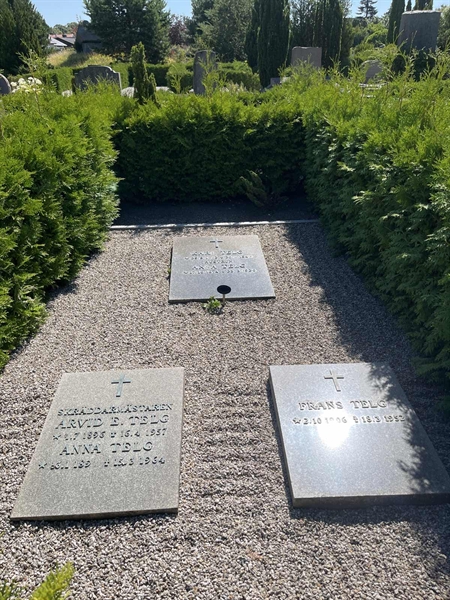 Grave number: NK V    35