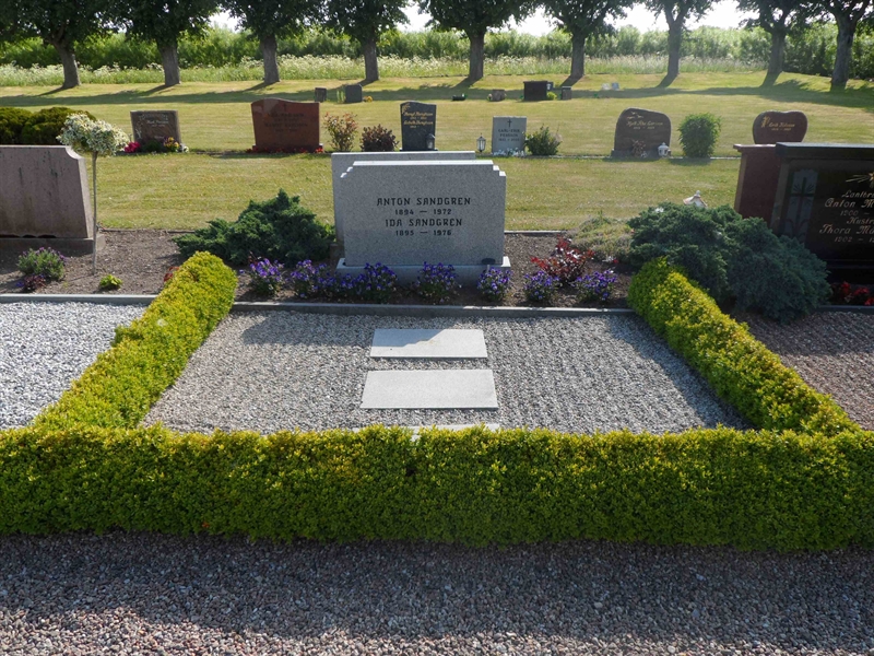 Grave number: ÖV I     8, 9