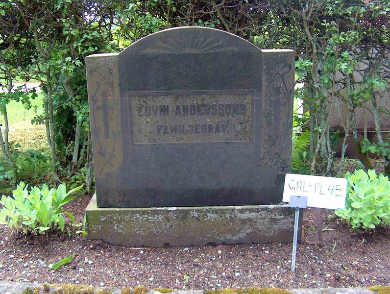 Grave number: HÖB GL.R    45