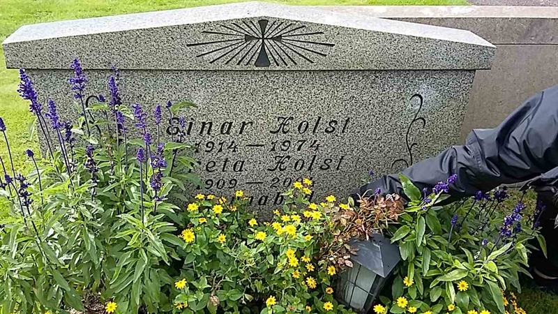 Grave number: 01 S   140, 141