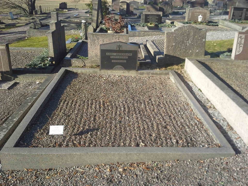 Grave number: VÄ 02    64, 65