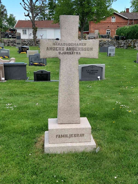 Grave number: 04 A  214, 215