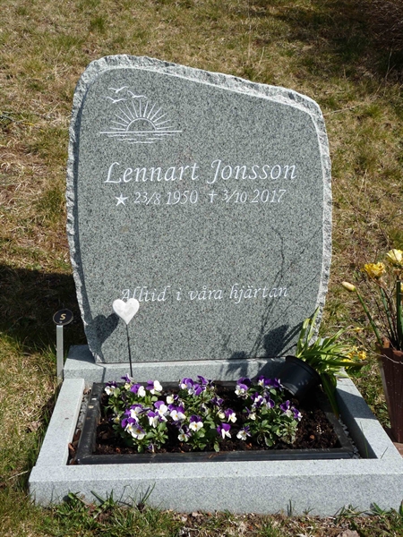 Grave number: LE 6    4
