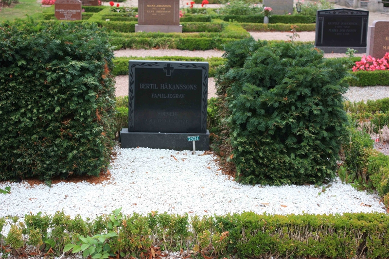 Grave number: Ö 25    39, 40