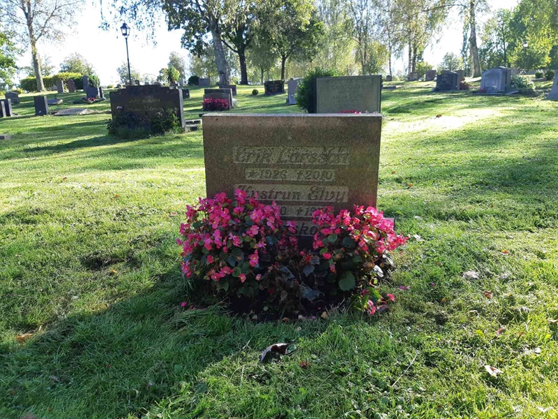 Hautatunnus: Fr 7   163-164