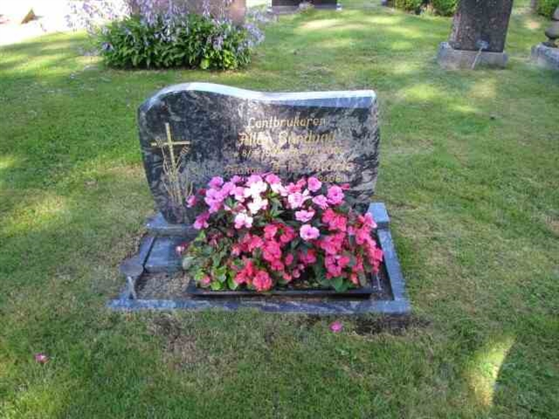 Grave number: ÅS G G    38, 39