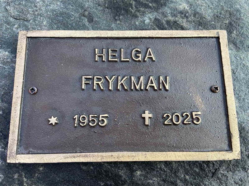 Grave number: 1 33     77