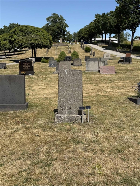 Grave number: BR E    12