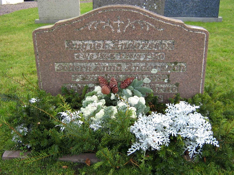 Grave number: LK 1  12401