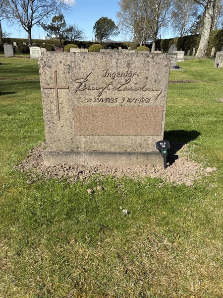 Grave number: 22 D   130