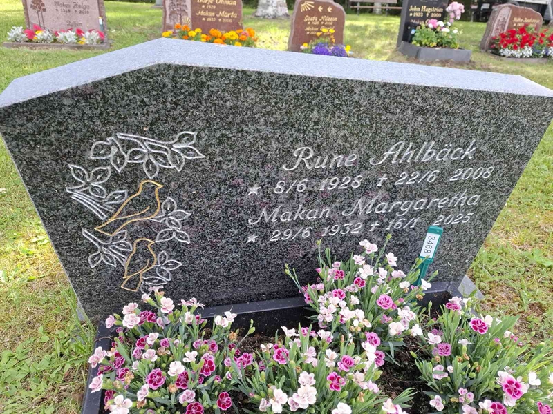 Grave number: 001 4  3468