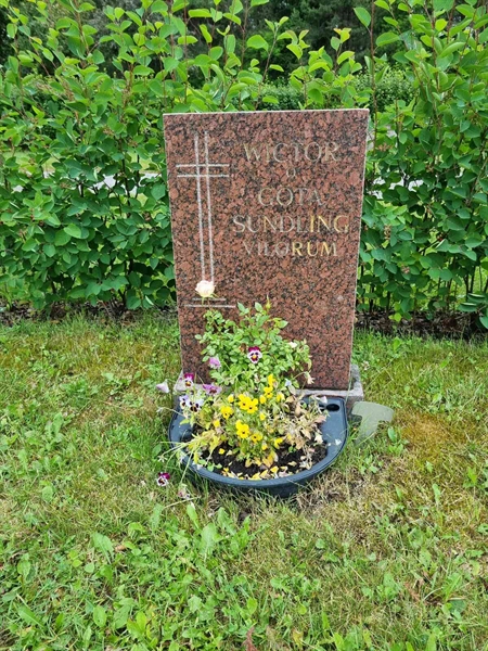 Grave number: 2 08   62