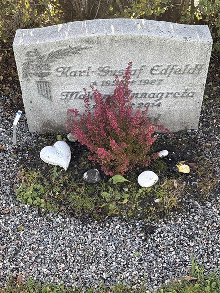 Grave number: 4 N ND   165