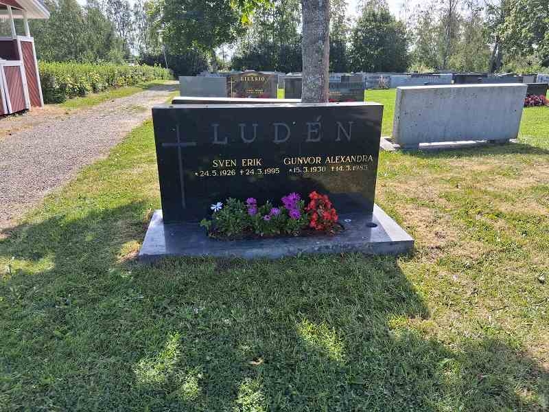 Grave number: Ö 12 1     1-2