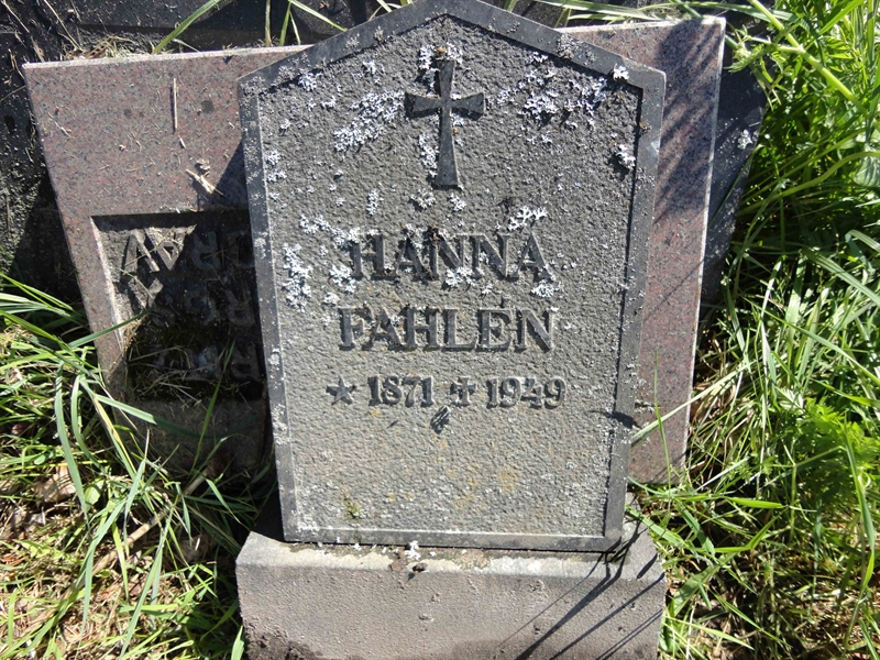 Grave number: 1 F   544